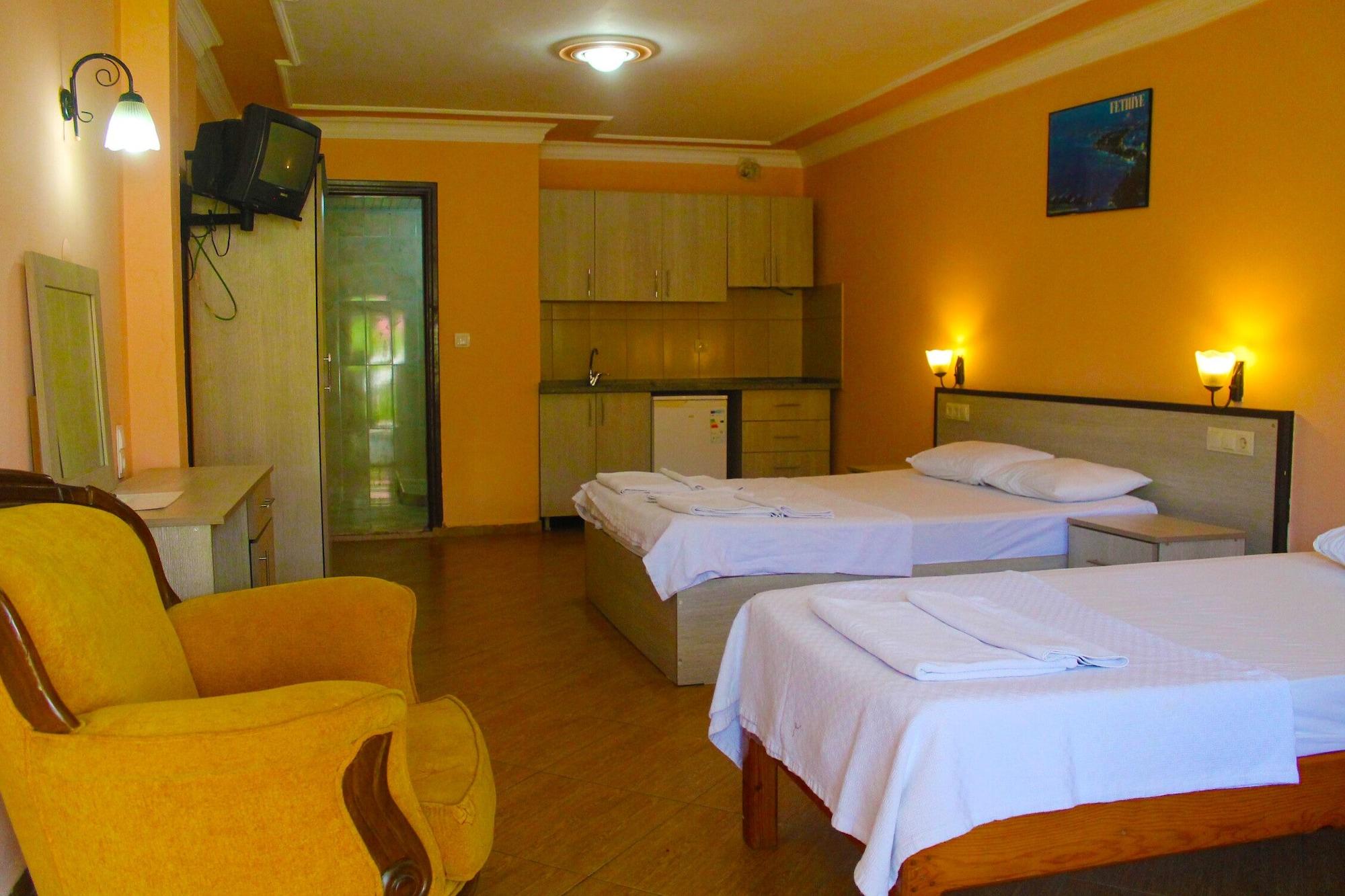 Carmina Hotel Олудениз Екстериор снимка